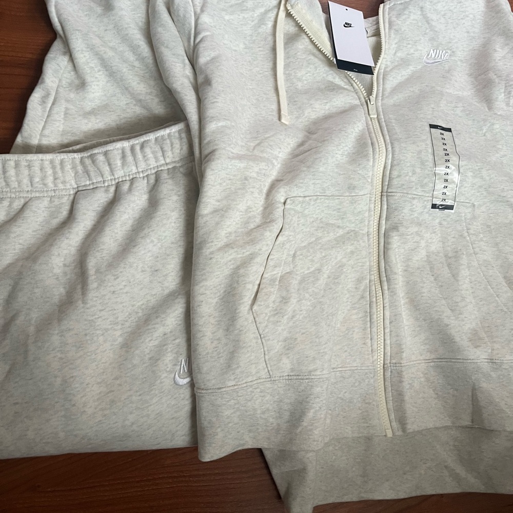 Nike Sportswear Club Fleece Sweatsuit Oatmeal-Plus Size